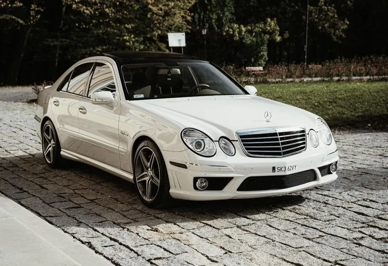 Mercedes W211