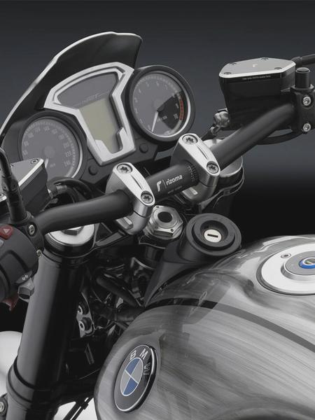 Prostowanie kierownicy w motocyklu