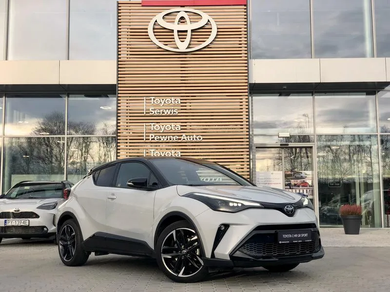 Toyota C-HR hybryda